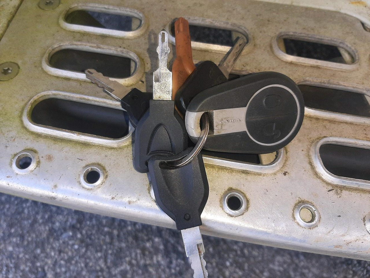 Koffer LKW VOLVO FH 480 PORTEUR