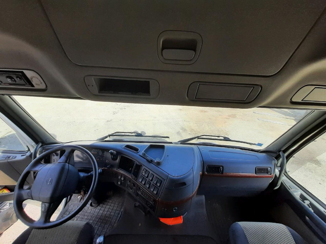 Koffer LKW VOLVO FH 480 PORTEUR