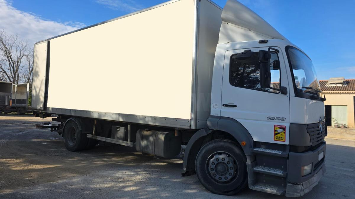 Kühlkoffer LKW Mercedes Atego 1823