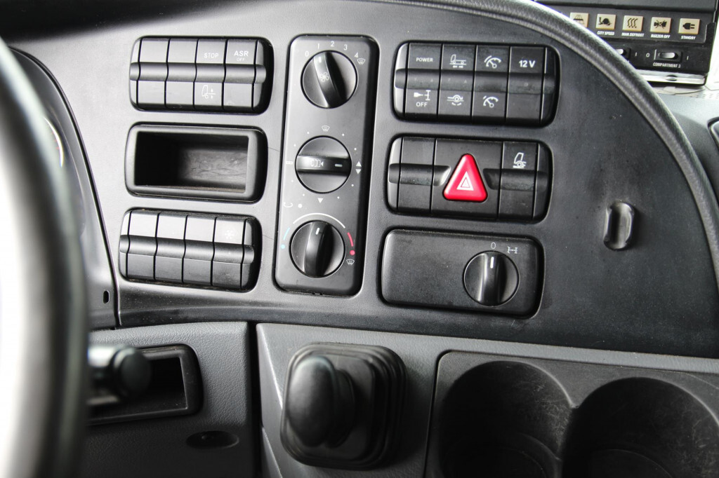 Kühlkoffer LKW Mercedes-Benz Actros 1832 E5  CS 950MT Bi-Temp Tür+LBW Strom