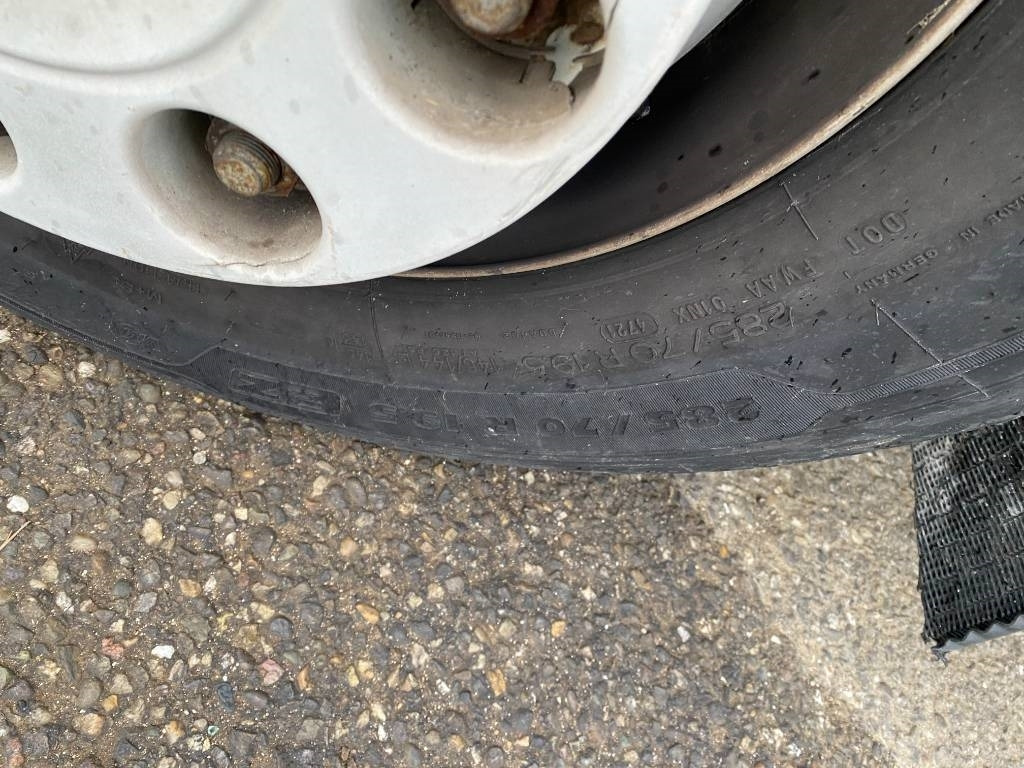 Kühlkoffer LKW Renault D240 /LAMBERET/CARRIER 1150 *A REPARER*