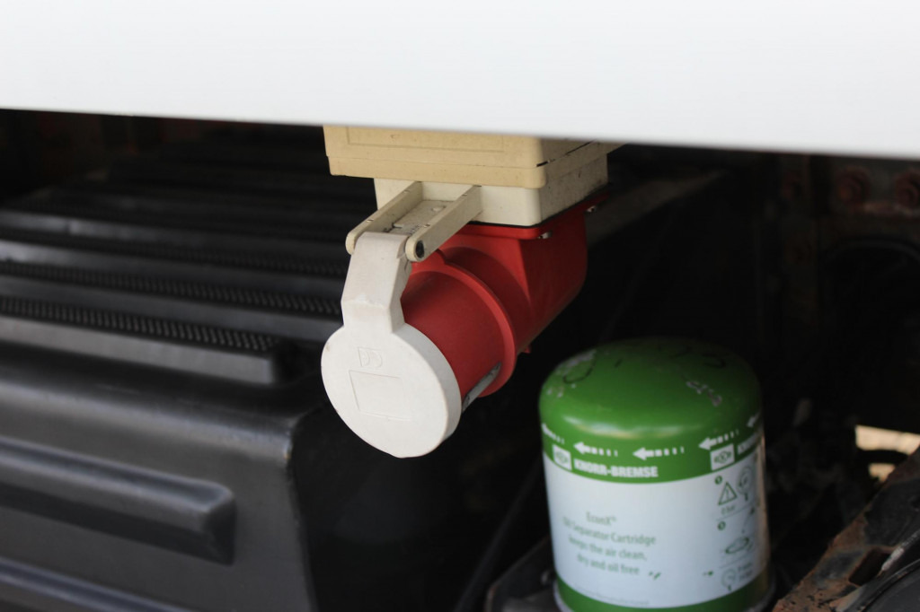 Kühlkoffer LKW Renault Premium  450 DXi E5 TK TS300E LBW Sschlafkabine AHK