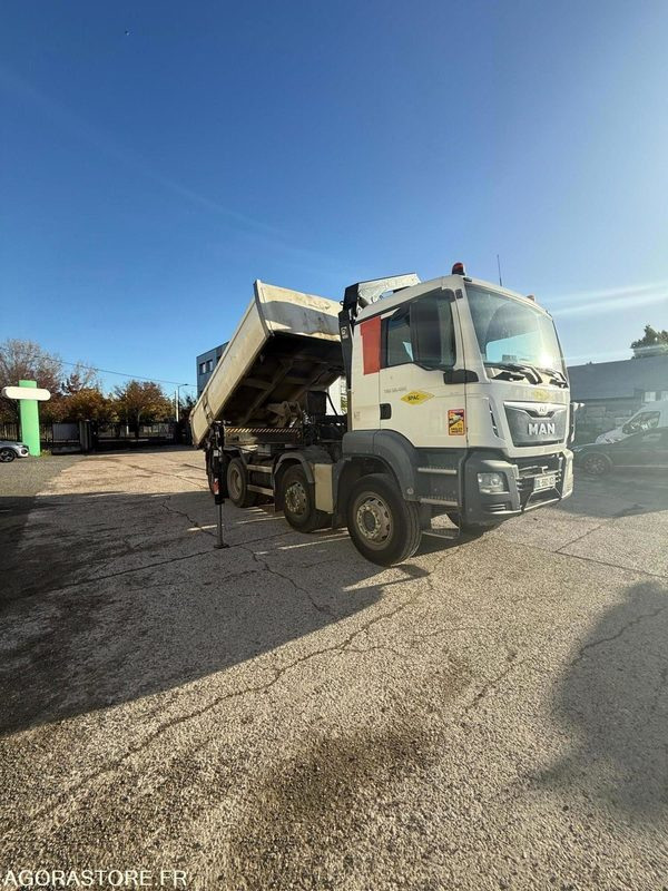 LKW MAN 8x4 - 32-400 BiBenne grue - 11.2014 / 375000 KM