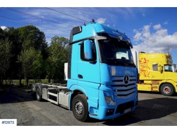Containerwagen/ Wechselfahrgestell LKW Mercedes Actros: das Bild 1