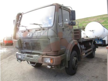 Pritsche LKW Mercedes-Benz 1017A 4X4: das Bild 1