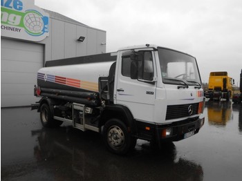 Tankwagen Für die Beförderung von Kraftstoff Mercedes-Benz 1317 - 8000 L.: das Bild 1