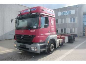 Containerwagen/ Wechselfahrgestell LKW Mercedes-Benz 1829 LL: das Bild 1