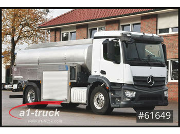 Tankwagen Für die Beförderung von Milch Mercedes-Benz 1843 LL Milch,Milk,Schwarte isoliert Aufbau,V200: das Bild 1
