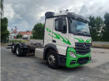 Tankwagen Für die Beförderung von Lebensmittel Mercedes-Benz 2548 Actros  Fahrgestell für Milchtank Euro6: das Bild 1