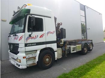Containerwagen/ Wechselfahrgestell LKW Mercedes-Benz ACTROS 2540 6X2 EPS WITH PM10 CRANE: das Bild 1