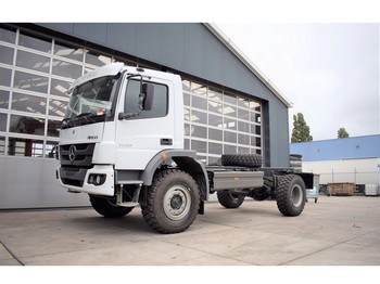 Fahrgestell LKW Mercedes-Benz Atego 1725 4×4: das Bild 1