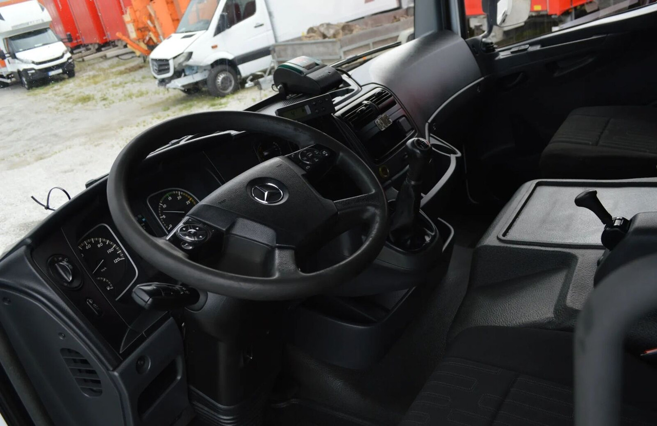 Kühlkoffer LKW Mercedes-Benz Atego 716 IZOTERMA REFRIGERATOR SIDE DOOR: das Bild 13