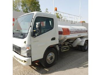 Tankwagen Für die Beförderung von Kraftstoff Mitsubishi Canter: das Bild 1