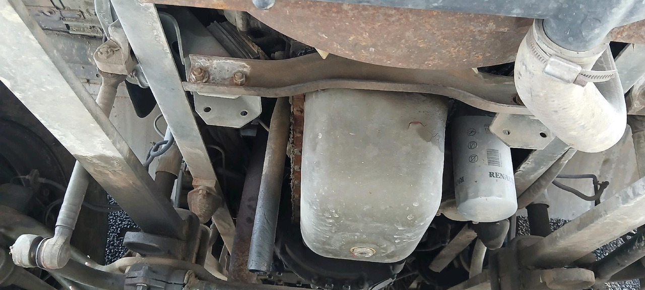 Pferdetransporter RENAULT M180 PORTEUR BETAILLERE