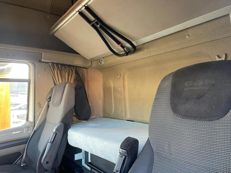 Plane LKW DAF CF75 310