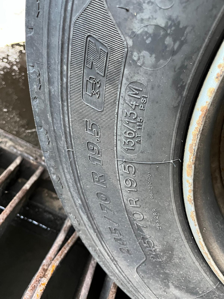 Plane LKW Iveco Eurocargo 120 E 22