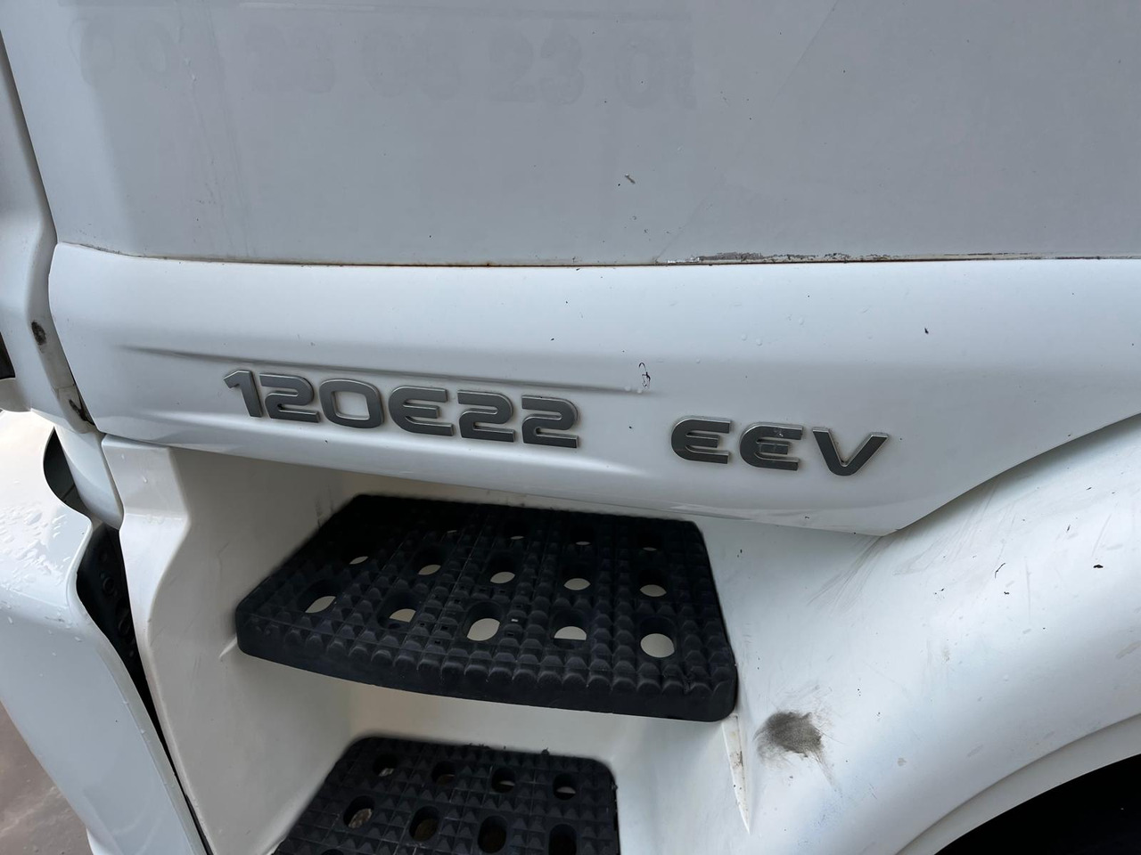 Plane LKW Iveco Eurocargo 120 E 22