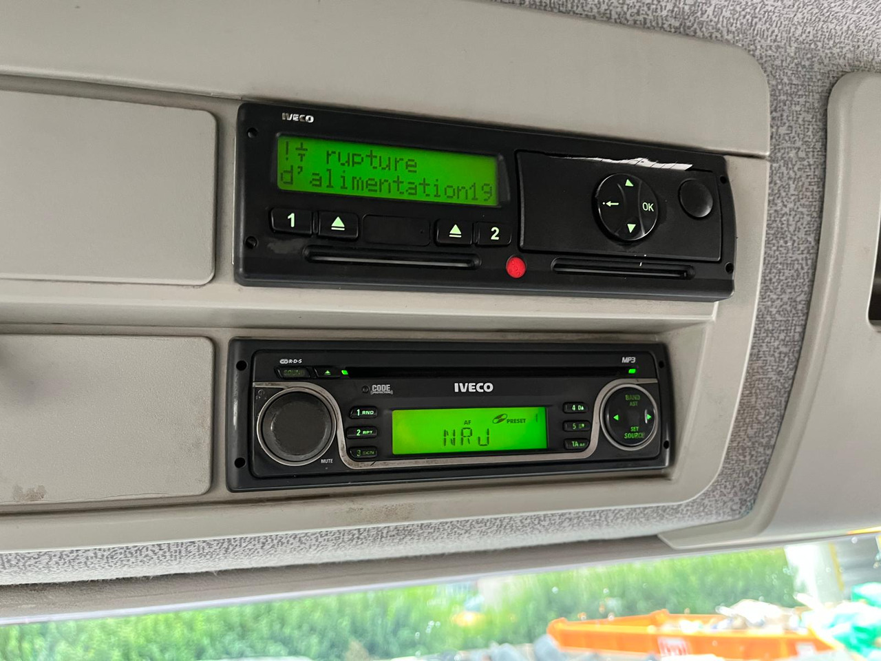 Plane LKW Iveco Eurocargo 120 E 22