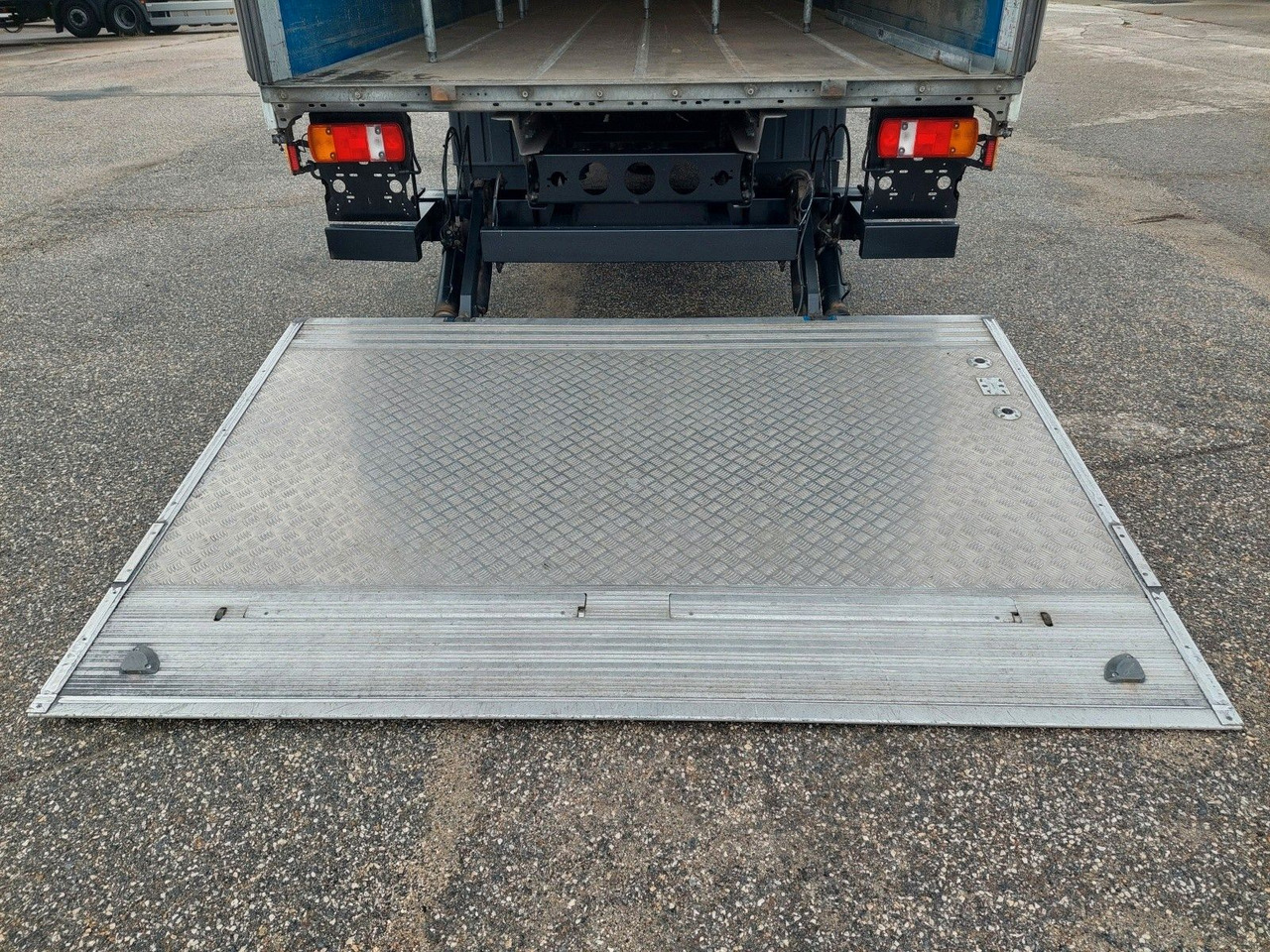 Plane LKW MAN TGL 12.250 BL 4x2