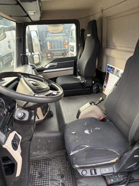 Plane LKW MAN TGM 26.320