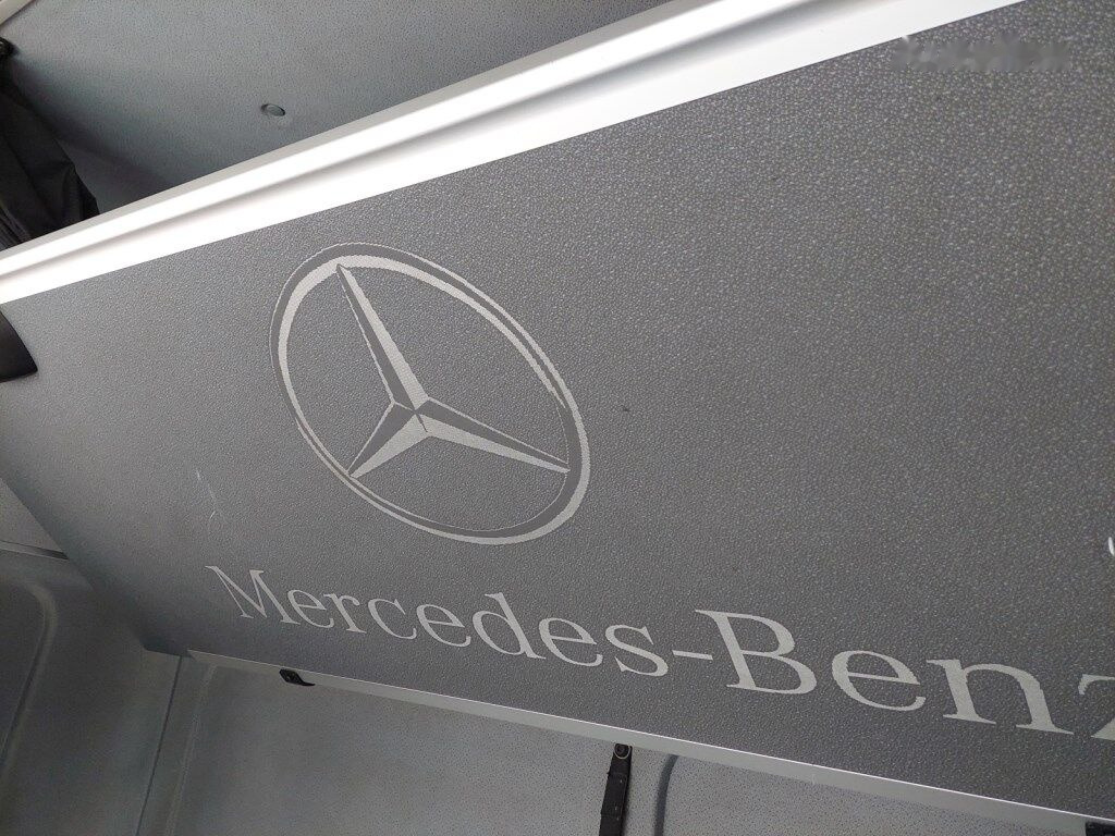 Plane LKW Mercedes-Benz Atego 1530 L 4x2