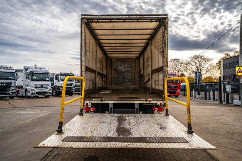 Plane LKW Renault PREMIUM 310 6X2 + Palfinger 2.5T