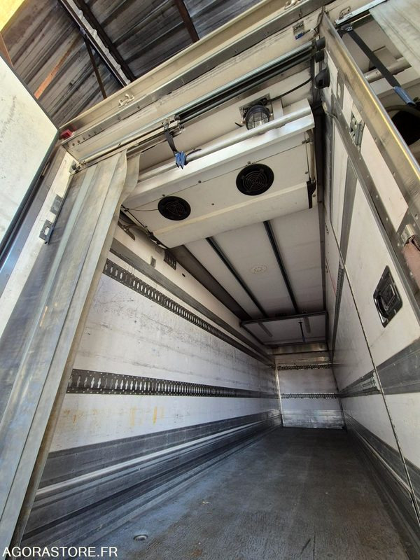 LKW Porteur Volvo frigo