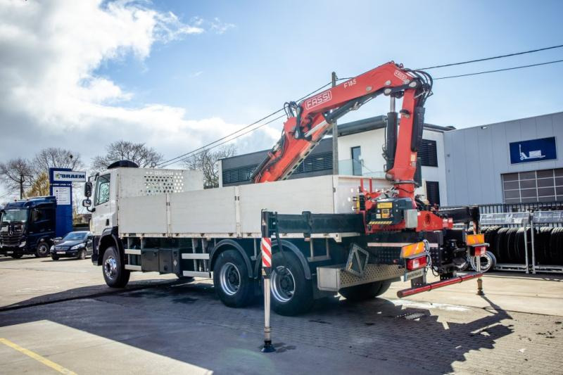 Pritsche LKW DAF CF 450-6X4+FASSI18T/M(3EXT)-78500KM