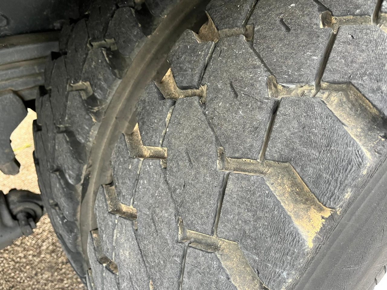 Pritsche LKW Iveco Eurotrakker 260E36