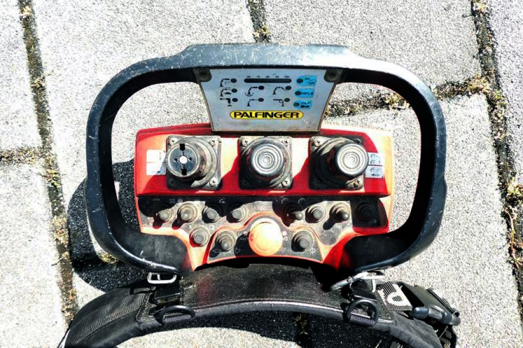 Pritsche LKW MAN TG-S 26.440 6x4 Pritsche Heckkran PK 27002+Funk