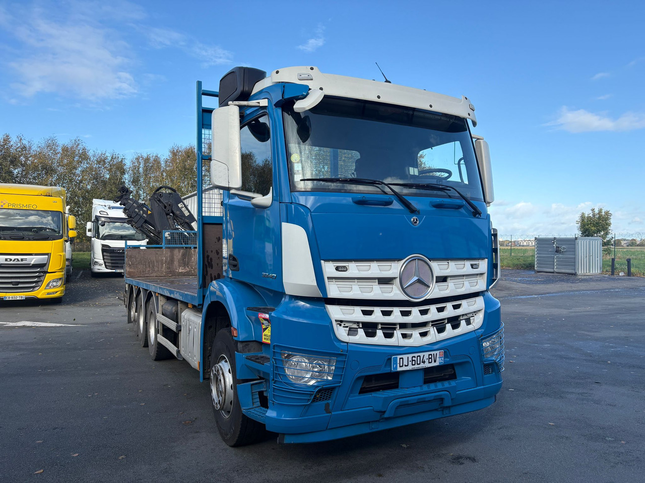 Pritsche LKW Mercedes Arocs 3240