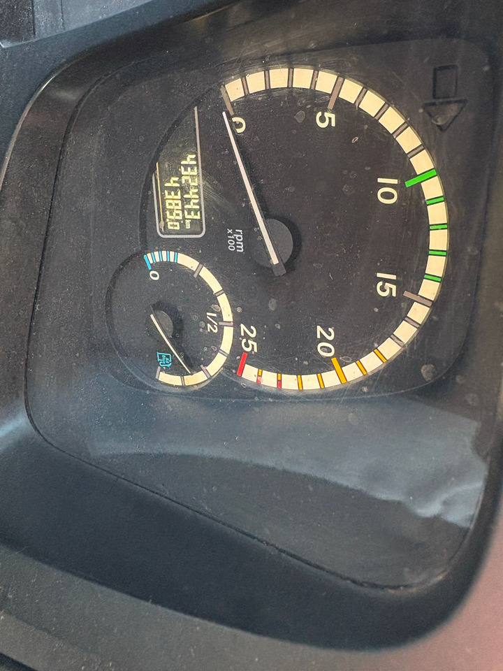 Pritsche LKW Mercedes Arocs 3240