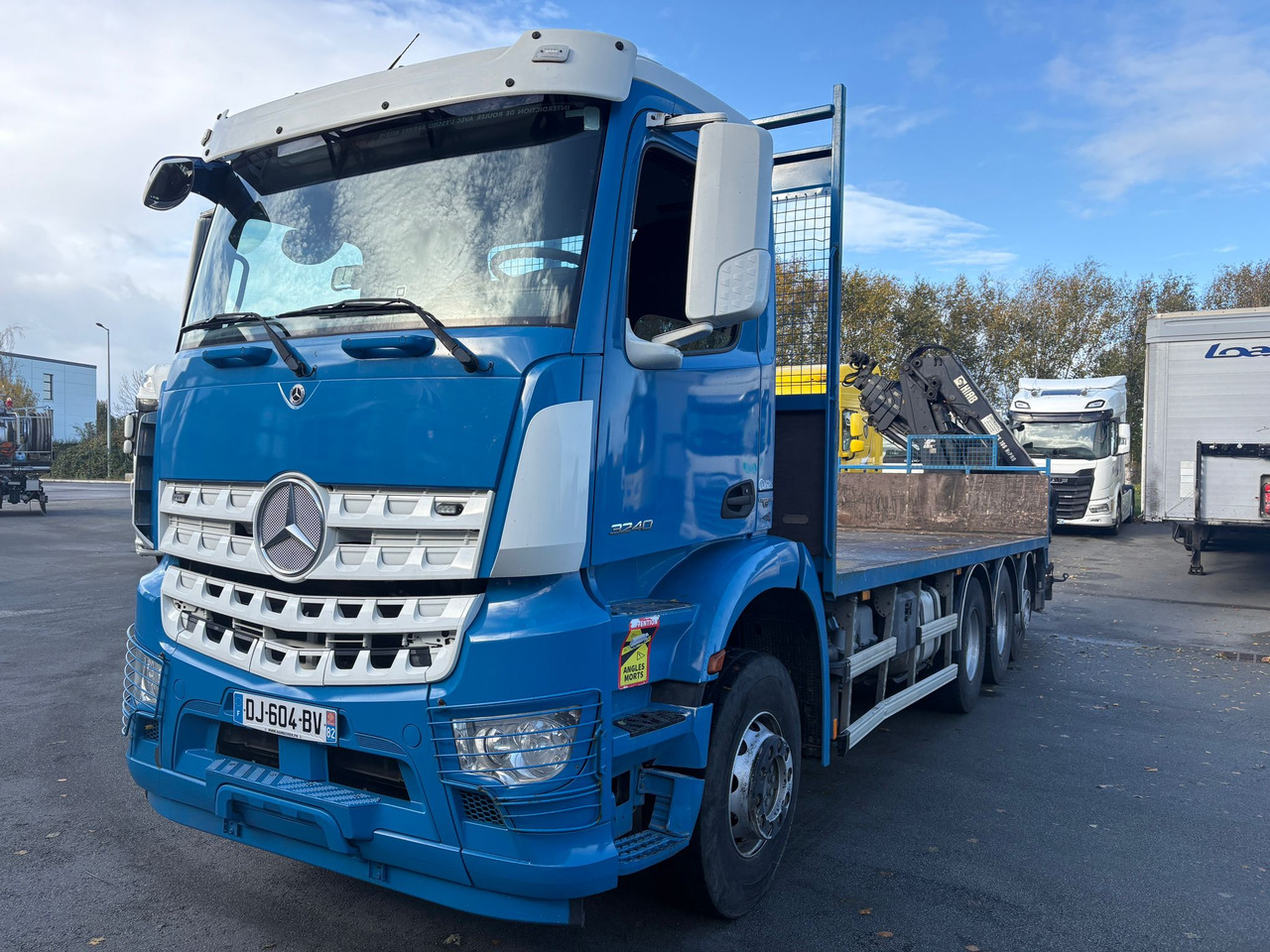 Pritsche LKW Mercedes Arocs 3240
