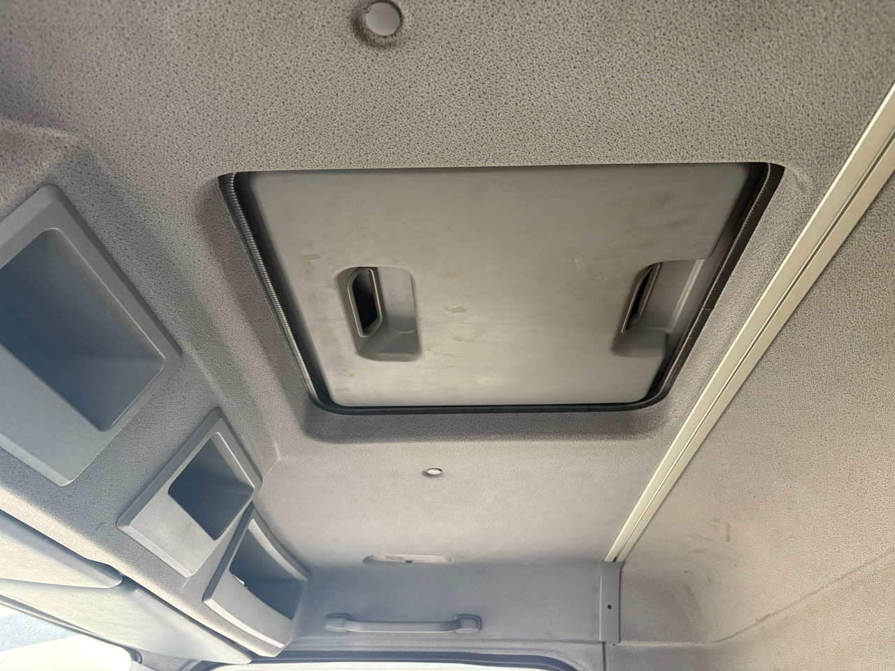 Pritsche LKW Mercedes Axor 2533