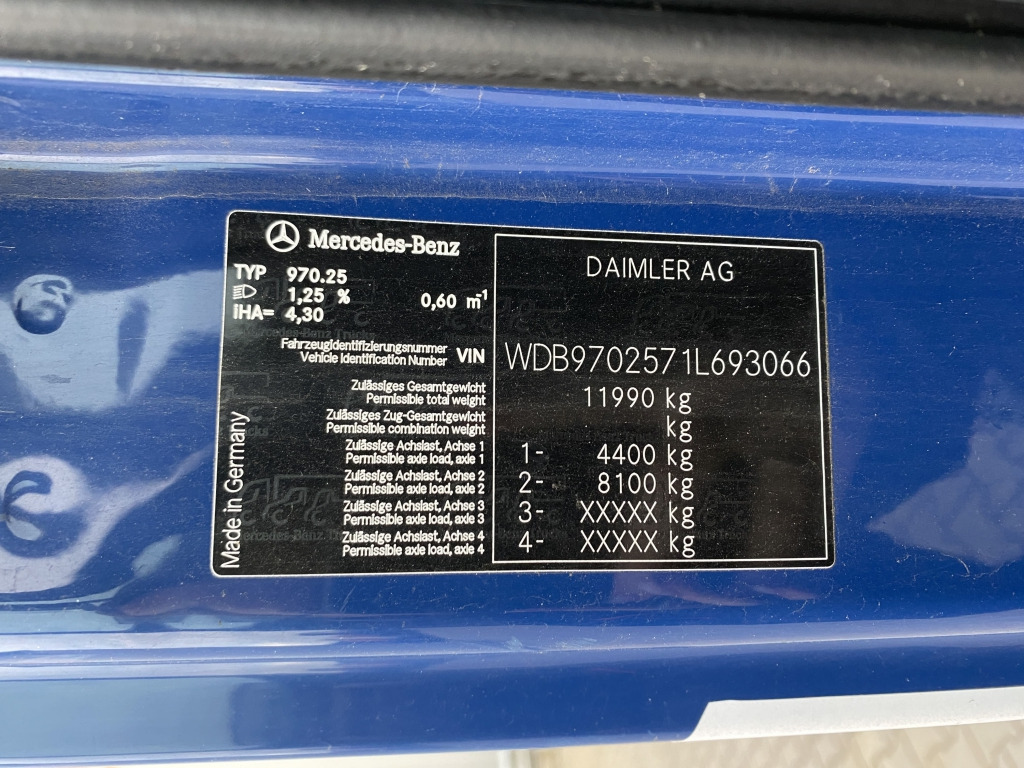 Pritsche LKW Mercedes-Benz 1224 L Atego / MKG-Faltkran