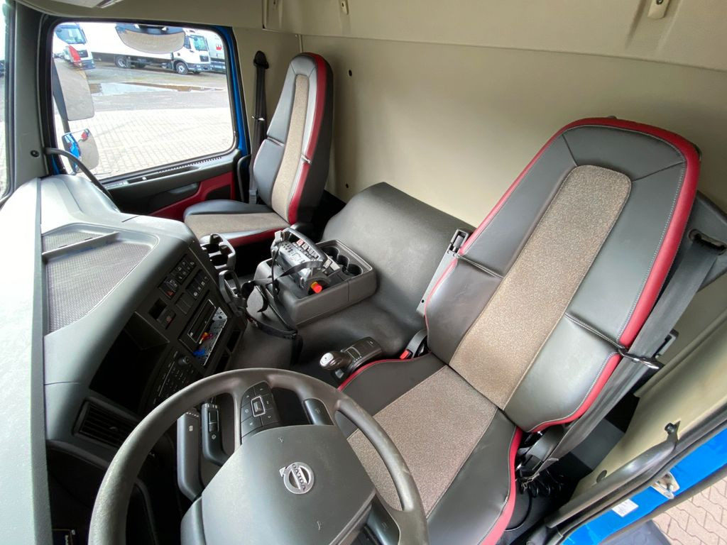 Pritsche LKW Volvo FMX 420 | HIAB 211-4*FUNK*TwistLock*Container*