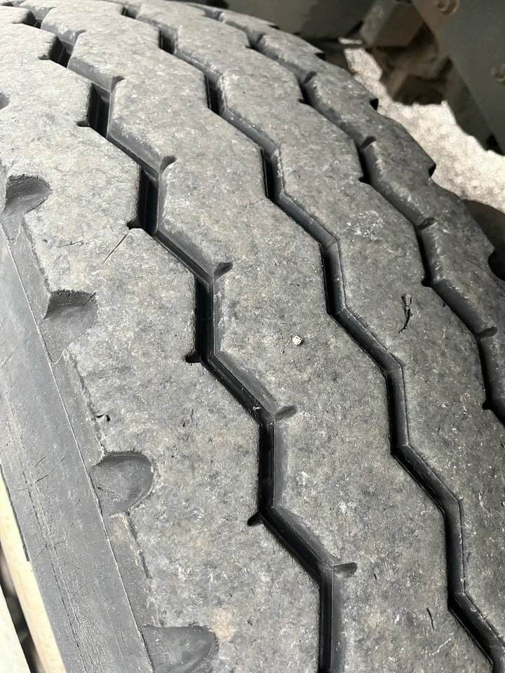 Pritsche LKW Volvo FM 420