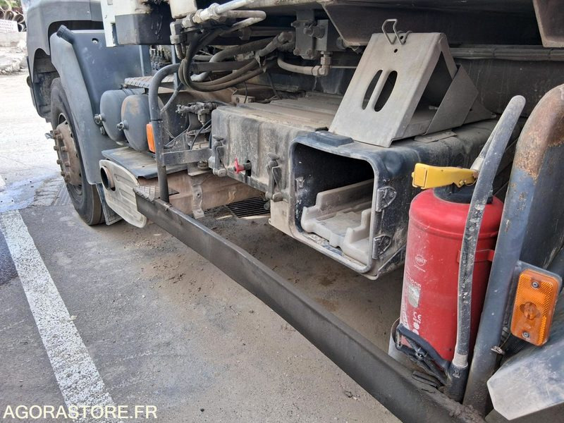 LKW Renault Kerax multi benne à chaine