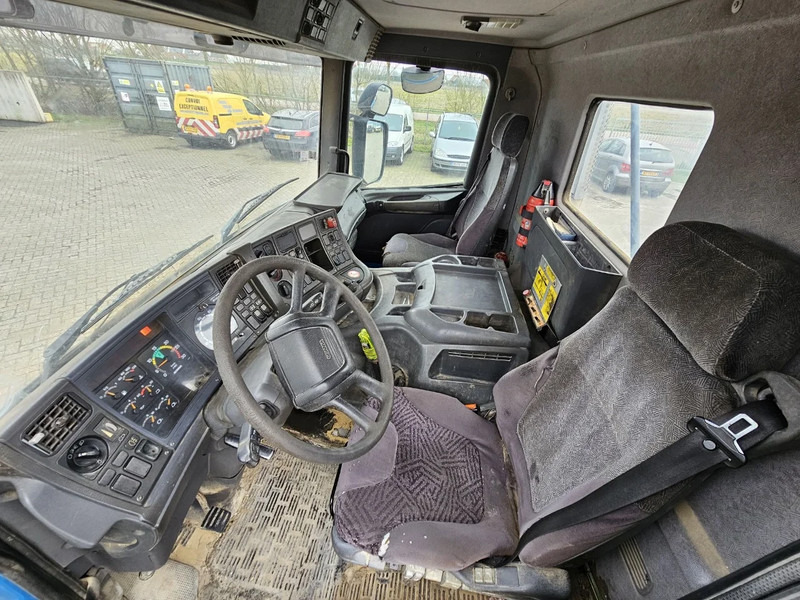 Abrollkipper Scania 114c 380: das Bild 15