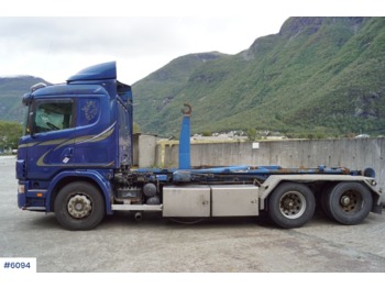 Abrollkipper Scania 144 460: das Bild 1