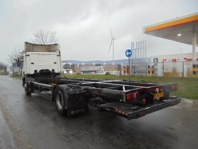 Containerwagen/ Wechselfahrgestell LKW Scania 230 B 4X2: das Bild 5