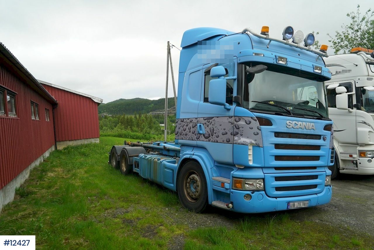 Abrollkipper Scania R500: das Bild 3