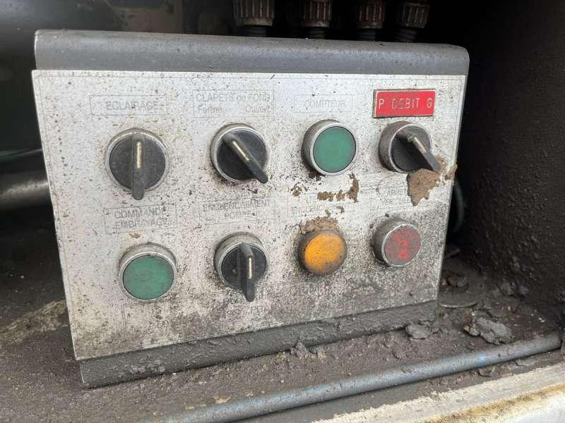 Tankwagen Renault MIDLUM 180 DCI