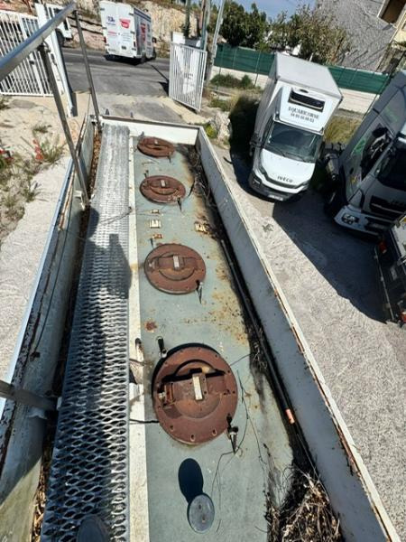 Tankwagen Renault MIDLUM 210 CITERNE MERCERON 11000 L 4 COMPARTIMENTS