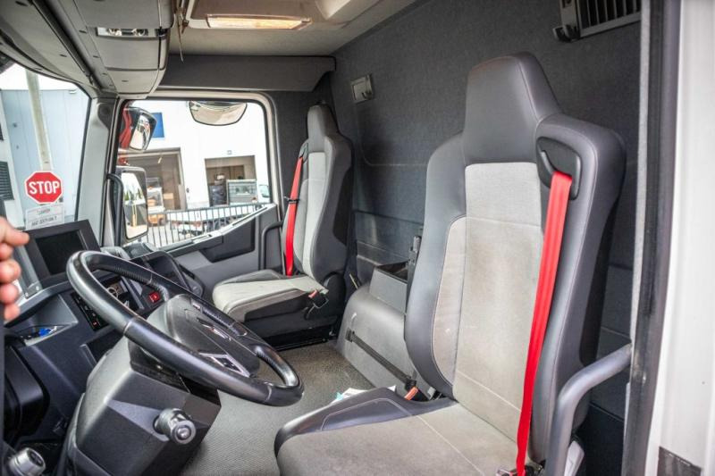 Tankwagen Renault T 460+SILO/ 5 COMP.