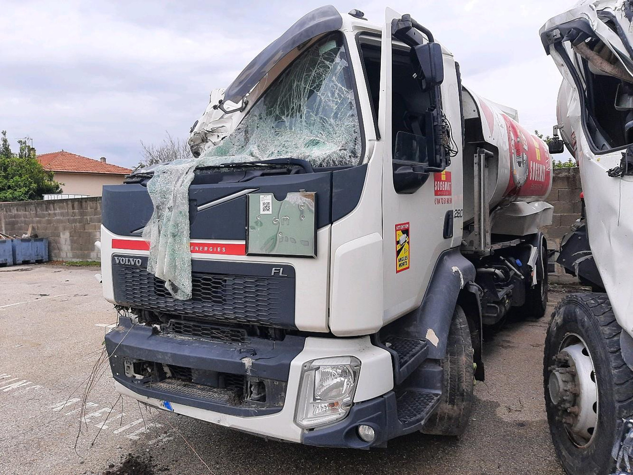 Tankwagen VOLVO FL 280 CITERNE