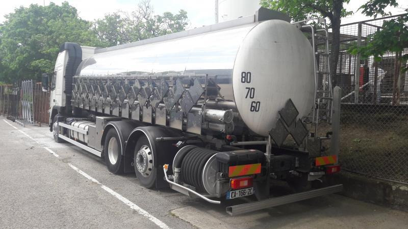 Tankwagen Volvo FM12 450