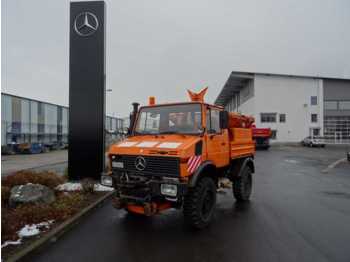LKW Unimog Mercedes-Benz Unimog U1000/U427 4x4 Winterdiens: das Bild 1