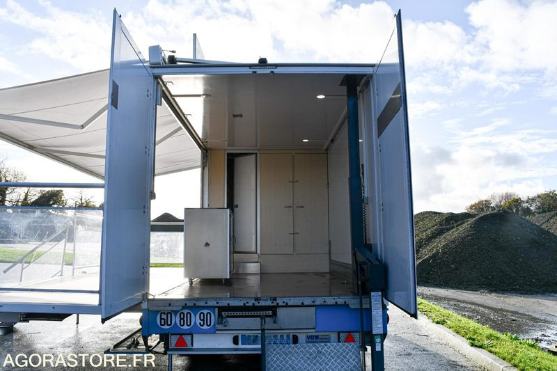 LKW VEHICULE EVENEMENTIEL - CAMION PODIUM IVECO DAILY 6000 kms 2018