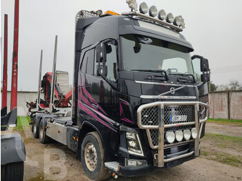 Holztransporter Volvo FH16 6x2: das Bild 1